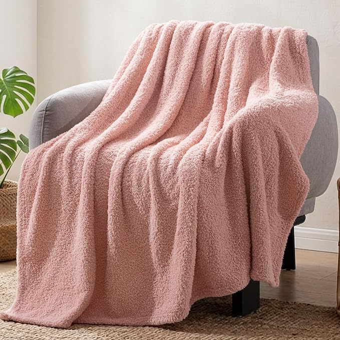 Exclusivo Mezcla Fleece Throw Blanket for Couch and Sofa, 50" x 60" | Super Soft and Cozy Fluffy Blanket for Women, Lightweight and Fuzzy Throw for Home Decor, All Season, Pink