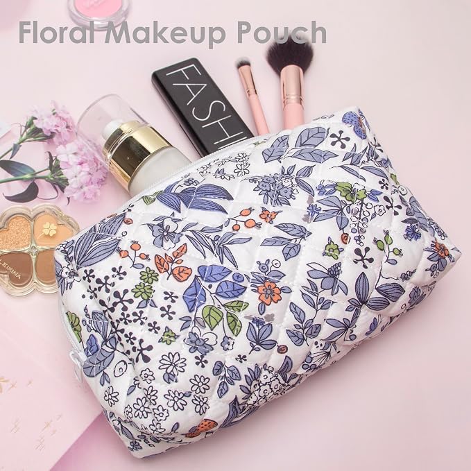 PAZIMIIK Small Quilted Makeup Bag,Zipper Cosmetic Pouch,Leaf White | Lightweight Cosmetic Bag Organizer for Women,Purse Storage Holds Makeup,Toiletries,Skincare,Beauty Essentials,Travel Items