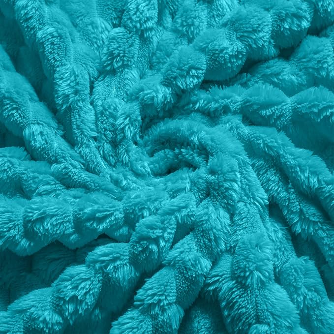 Vessia Flannel Fleece Throw Blanket(50x70 inch), 3D Jacquard Teal Fuzzy and Warm Blanket for Couch,Sofa,Bed,Chair, 300GSM Super Soft Touch Cozy Lightweight Throw for All-Season Home Decor