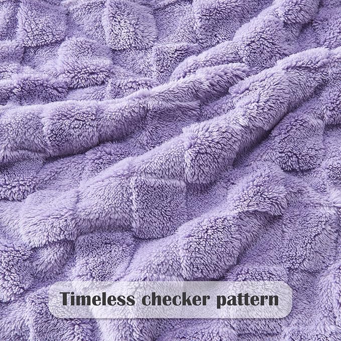 NEWCOSPLAY 3D Checkered Flannel King Blanket, Lavender Checkered, 90"x110" | Super Soft Cute Lightweight Decorative Premium Silky Fleece Blanket for Couch Sofa Bed, Gift for Women Men, All Season Use