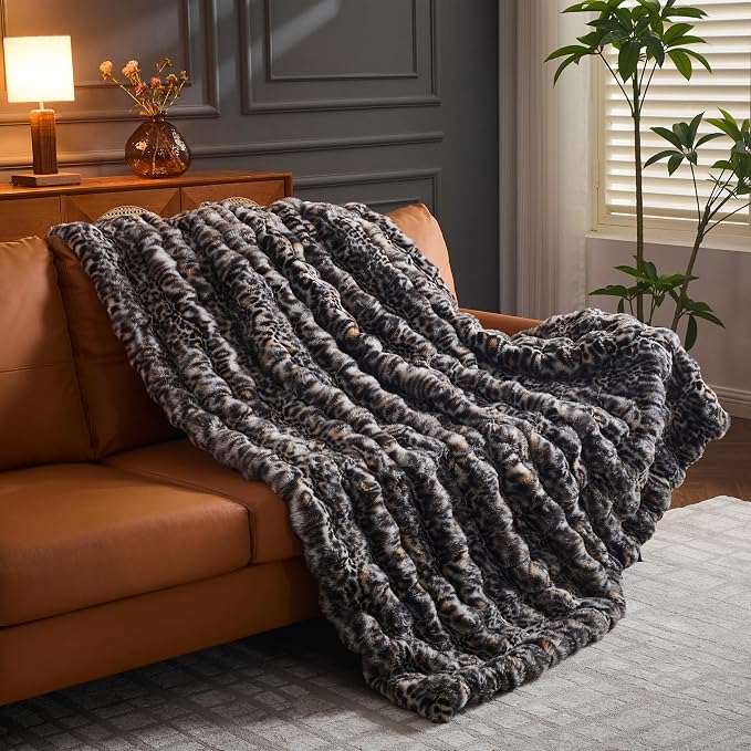 Leopard Faux Fur Blankets 60''x80'' for Bed, Sofa, Couch, Travel and Camping, 750 GSM Double Sided Fluffy Warm Thick Throw Blanket, Super Soft Cozy Plush Cheetah Print Blankets for All Seasons