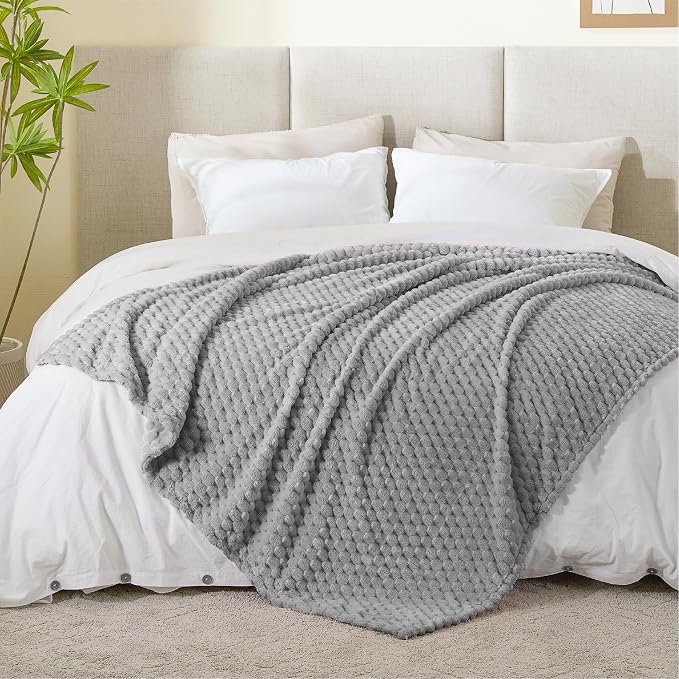 BEDELITE Grey Twin Blanket for Couch, Soft Cozy Gifts for Women, 60 * 80 | 3D Jacquard Decorative Fleece Blanket, Super Soft Plush Throws, Cute Birthday Gift for Women & Men, Suitable for All Seasons