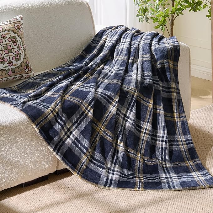 BEDELITE Plaid Fleece Twin Blanket, Navy Tartan 60x80 Inches | 100% Polyester Microfibe, Soft Cozy, Lightweight Warm, Classic Buffalo Plaid, Room Decor, Gift for Men Boys, for Couch Bed