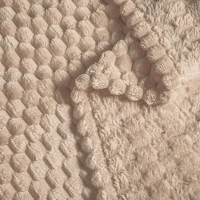 Vessia Flannel Fleece Throw Blanket, 3D Jacquard Camel Fuzzy and Warm Blanket for Couch,Sofa,Bed,Chair, 300GSM Soft Touch Cozy Brown Throw for All-Season Home Decor(50x40inch)