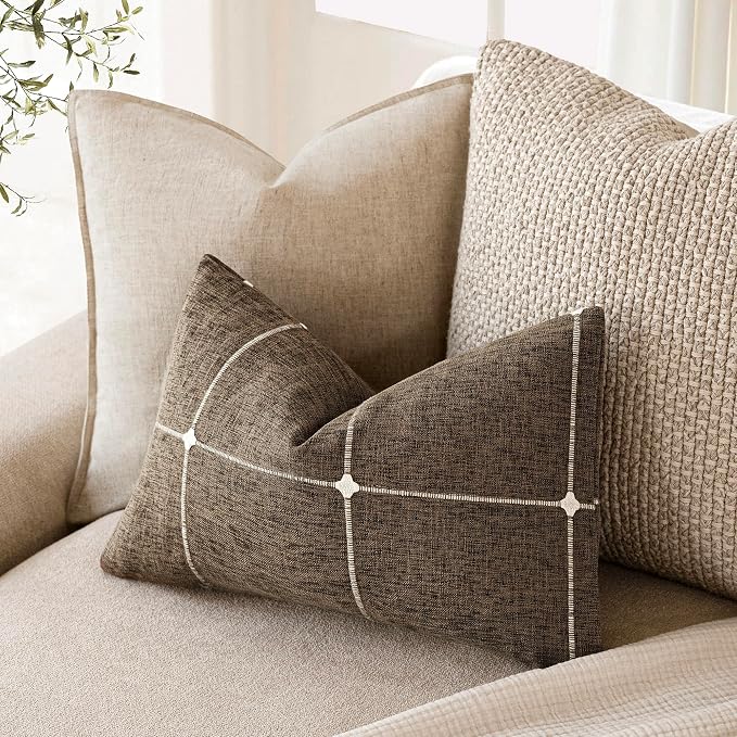 Foindtower Pack of 2 Decorative Faux Linen Jacquard Check Throw Pillow Covers Farmhouse Lumbar Cushion Cover with Grid Textured Accent Pillowcase for Couch Sofa Living Room Home Decor,12×20 Inch,Brown