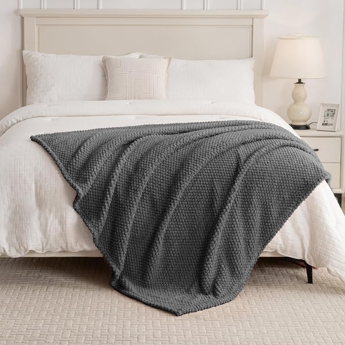 Dark Grey 300GSM Super Soft Large King Blanket for Couch Sofa Bed Cozy Blankets for Women Girls Cute Fleece Fluffy Blanket for Aesthetic Home Decor 90x104