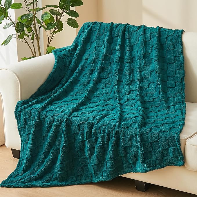 NEWCOSPLAY 3D Checkered Flannel Twin Blanket, Dark Teal, 60"x80" | Super Soft Cute Lightweight Decorative Premium Silky Fleece Blanket for Couch Sofa Bed, Gift for Women Men, All Season Use