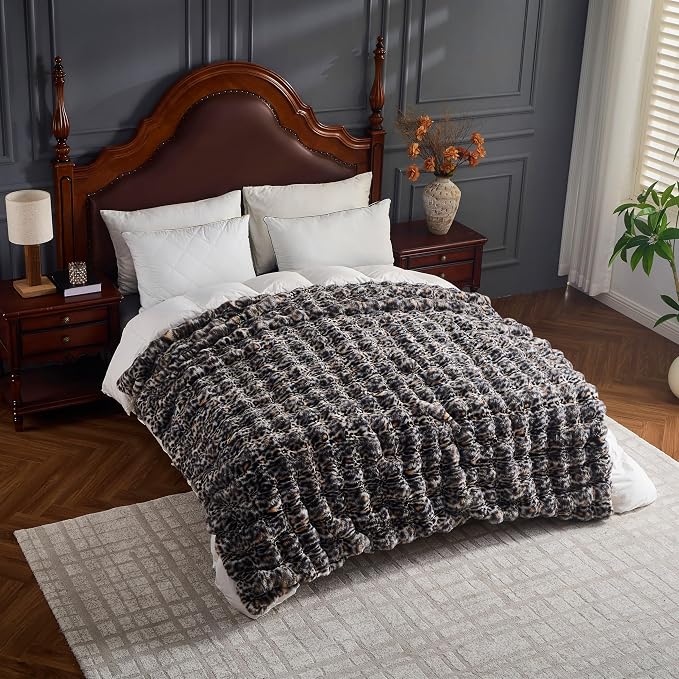 Leopard Faux Fur Bed Blankets 80''x90'', 750 GSM Double Sided Fluffy Warm Thick Bubble Furry Blanket for Bed, Sofa, Couch, Travel, Super Cozy Plush Cheetah Print Throw Blanket for All Seasons