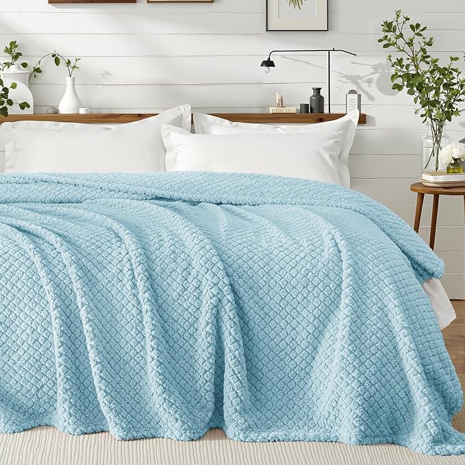 Exclusivo Mezcla Soft Fleece King Size Blanket for Bed, Light Blue | Jacquard Lightweight Cozy Bed Blanket, Breathable Decorative Fuzzy Textured All Season Use, 90x104 Inches