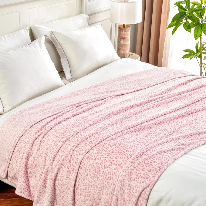 Edenleaf Leopard Print Blanket Fleece Throw for Bed Sofa Travel and Camping, Super Soft Cozy Fluffy Plush Cheetah Print Blanket for All Seasons 50"x60" (Light Pink)