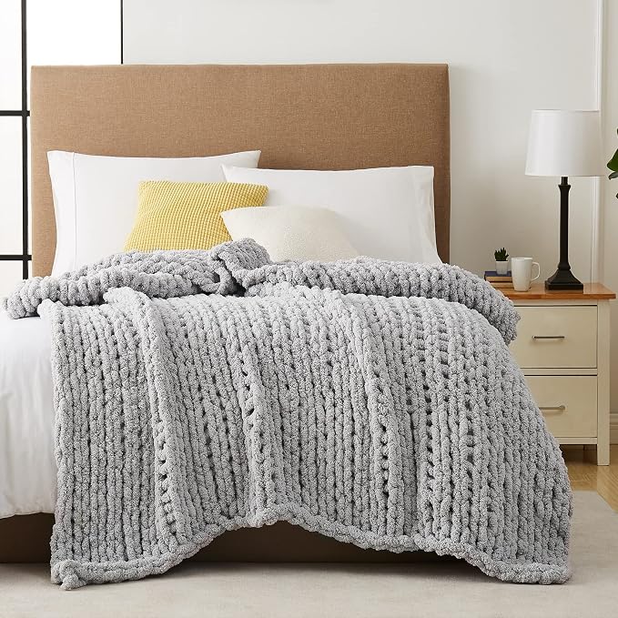 L'AGRATY Chunky Knit Throw Blanket for Couch, 72'' x 84'' Knit Throw, Grey | Handmade Chenille Crochet Blanket for Sofa Bed, Thick Cable Knitted Blankets for Room Home Decor, Birthday Gift for Women Mom