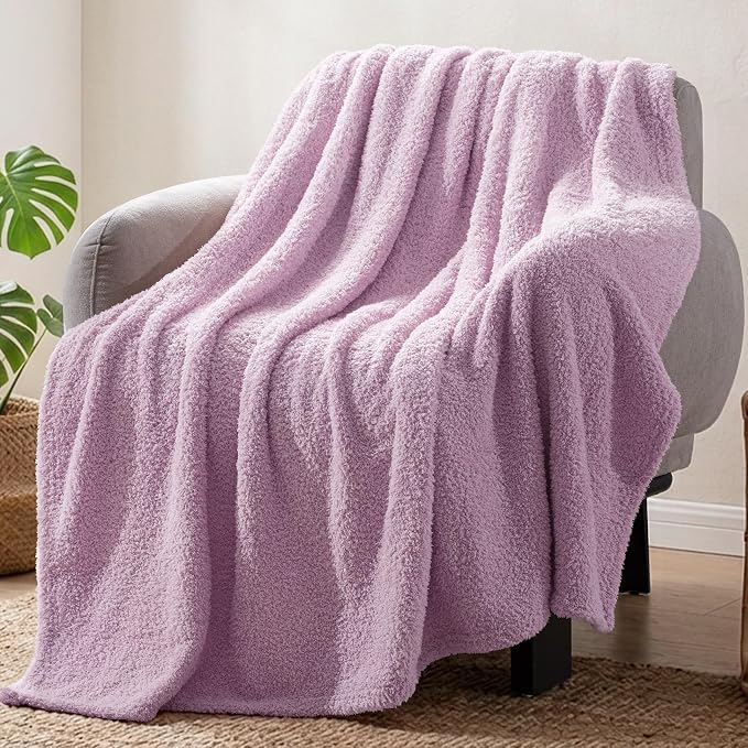 Exclusivo Mezcla Fleece Throw Blanket for Couch and Sofa, 50" x 60" | Super Soft and Cozy Fluffy Blanket for Women, Lightweight and Fuzzy Throw for Home Decor, All Season, Light Purple