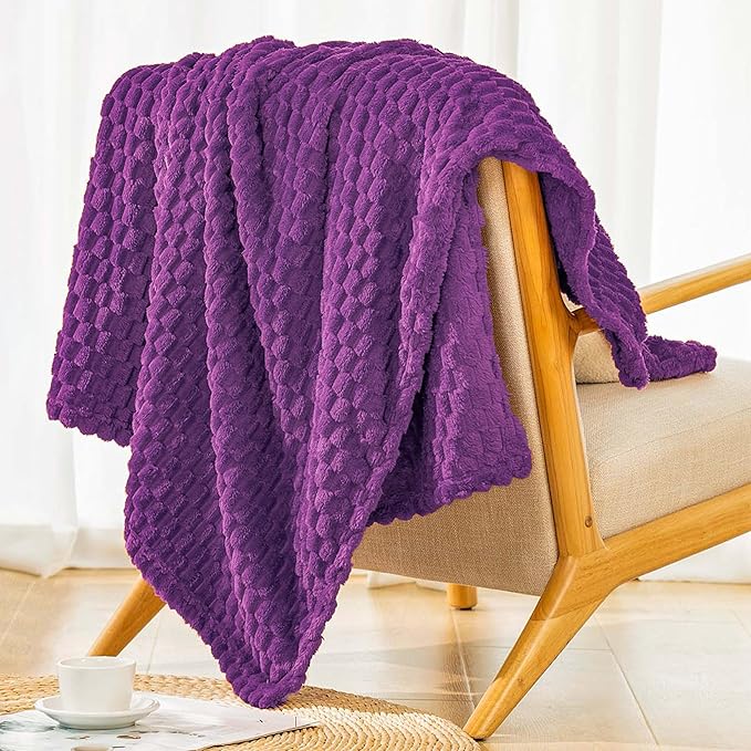 Bnuitland Purple Flannel Throw Blanket (50X70 inches), 300 GSM Fleece Cozy Warm Soft Home Decor Lightweight Bed Sofa Blanket for Adults, Suitable for All Seasons.