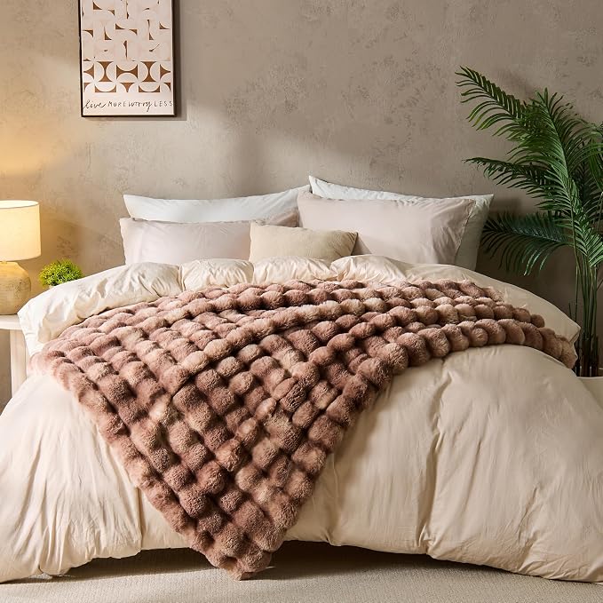 DOWNCOOL Faux Rabbit Fur Throw Blanket, Soft Fluffy Fuzzy Plush Bubble Blanket for Couch Sofa & Bed, Cozy Warm Luxury Fleece Minky Blanket, 60x80 Inches Tie-dye Brown
