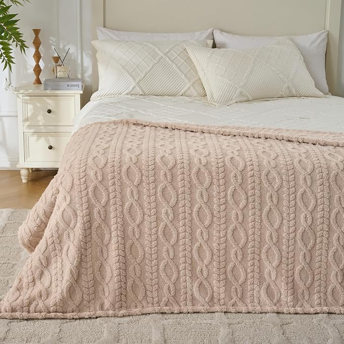 Brown Throw Blanket - Soft & Fluffy Fleece, Cute & Aesthetic, Perfect for Sofa, Couch, Chair, Bed, Living Room & Bedroom, All-Season Use, Plush & Cozy Decorative 50x60 Inch Blanket