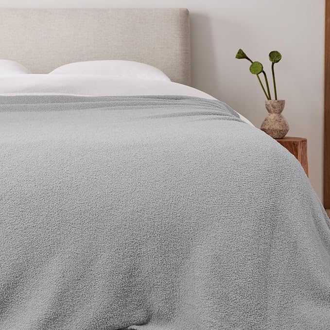 Grey Blanket Warm Queen Size Fuzzy Knitted Oversized Luxury Bed Blankets,Soft for Bed, Lightweight Plush for Cozy Nights (Grey, 90x90)