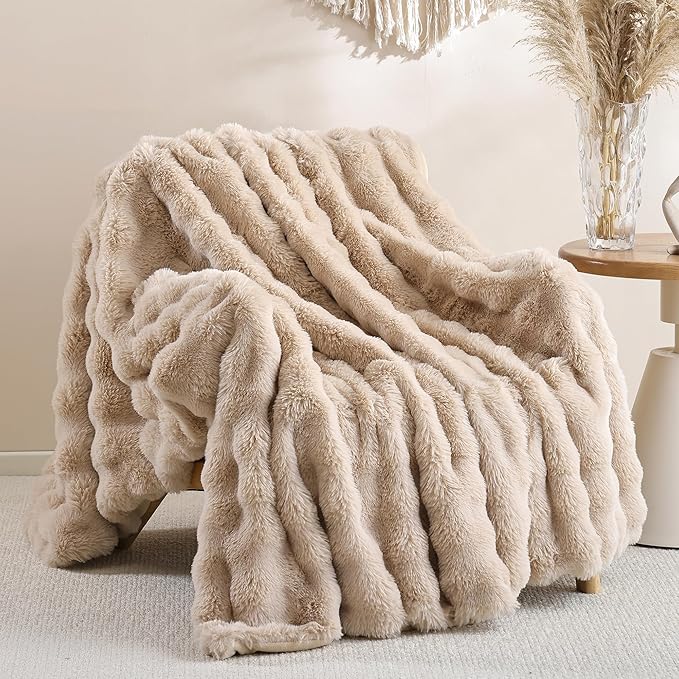Faux Rabbit Fur Throw for Couch - Linen Bubble Blanket 50"x60" | Fluffy Plush Fuzzy Throw for Sofa & Bed, Super Soft Cozy Comfrt Blanket, Luxury Aesthetic Linen Decor Gift for Women