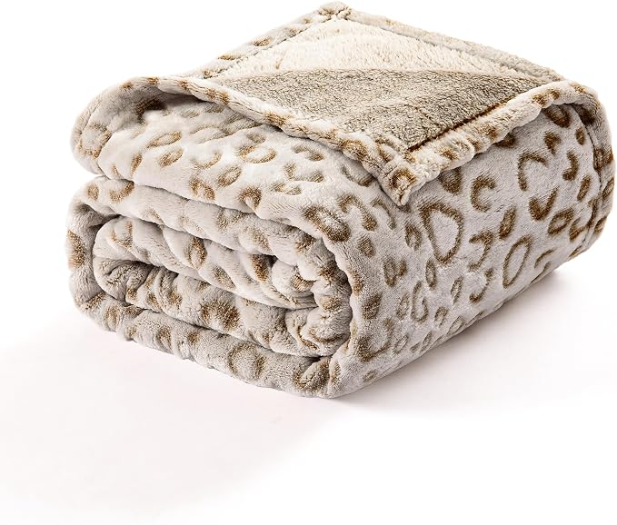 Excervent 3D Leopard Print Throw Blanket for Bed, 50x60 inches, Khaki | 280 GSM Lightweight Fleece Cheetah Throw Blanket for Couch Sofa Bed, Super Soft Cozy Warm Blankets, Suitable for All Seasons