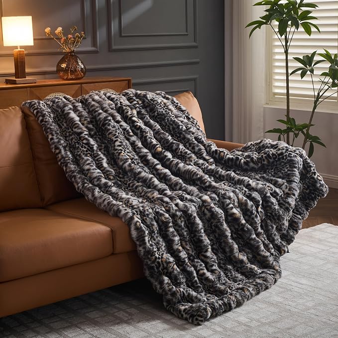 Leopard Faux Fur Bed Blankets 80''x90'', 750 GSM Double Sided Fluffy Warm Thick Bubble Furry Blanket for Bed, Sofa, Couch, Travel, Super Cozy Plush Cheetah Print Throw Blanket for All Seasons