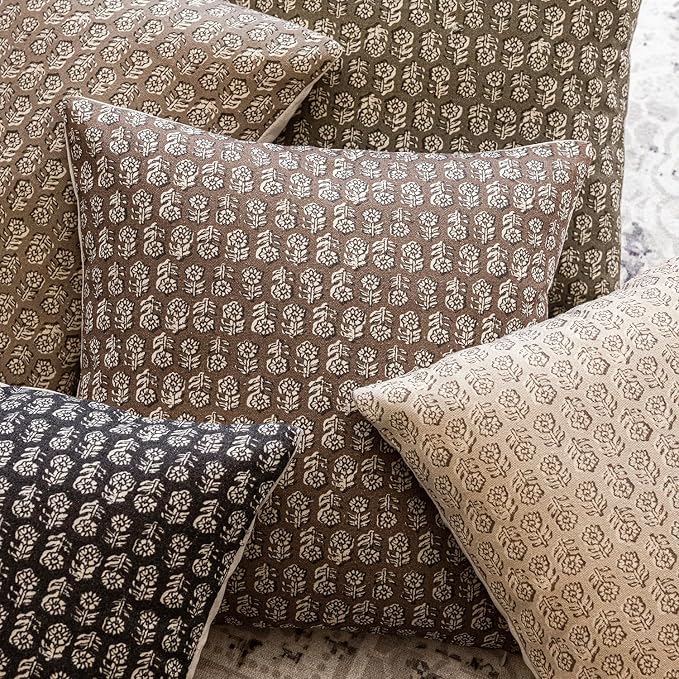 Foindtower Set of 2 Decorative Neutral Floral Print Throw Pillow Covers Vintage Accent Farmhouse Cushion Covers Boho Home Decor for Sofa Couch Chair Bedroom Living Room,24×24 Inch,Brown