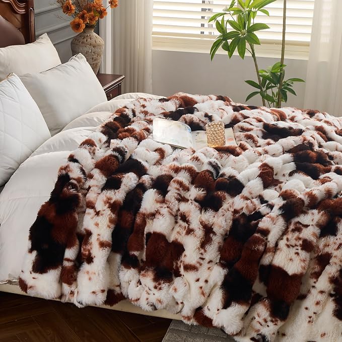 Faux Fur Bed Blankets Queen Size, 750 GSM Double Sided Plush Fluffy Furry Blanket for Couch Sofa Bed Bedroom Living Room Hotel, Super Soft Warm and Cozy Cow Print Blankets, Brown, 80''x90''
