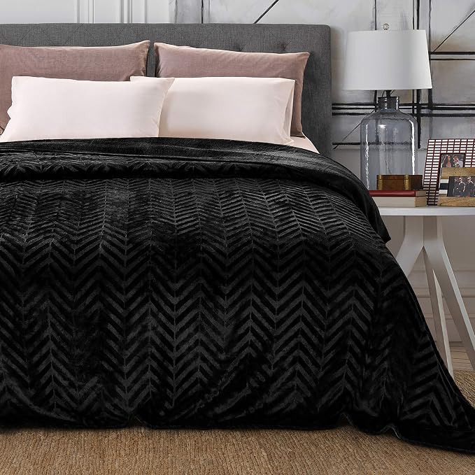 Whale Flotilla Flannel Fleece Fall Bed Blanket King Size, Black | Lightweight Breathable Soft Bedspread, Plush Fluffy Coverlet Chevron Design Decorative Blanket for Home Life, 90x104 Inch