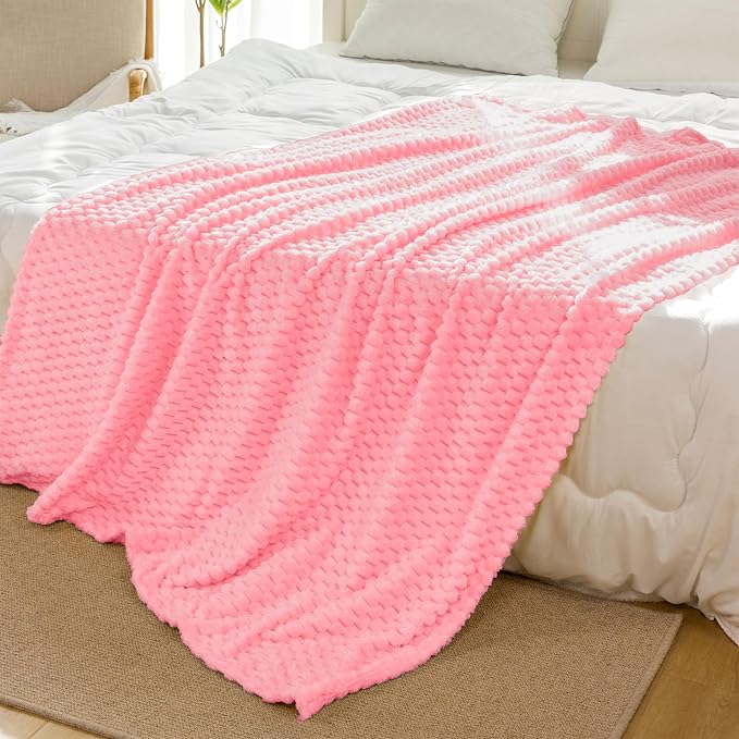 Bnuitland Soft Flannel Throw Blanket(50X70 inches), 3D Jacquard Fluffy Lightweight Fleece Blanket for Couch,Sofa,Bed, 300 GSM Super Cozy Warm for All Season Home Decor,Light Pink