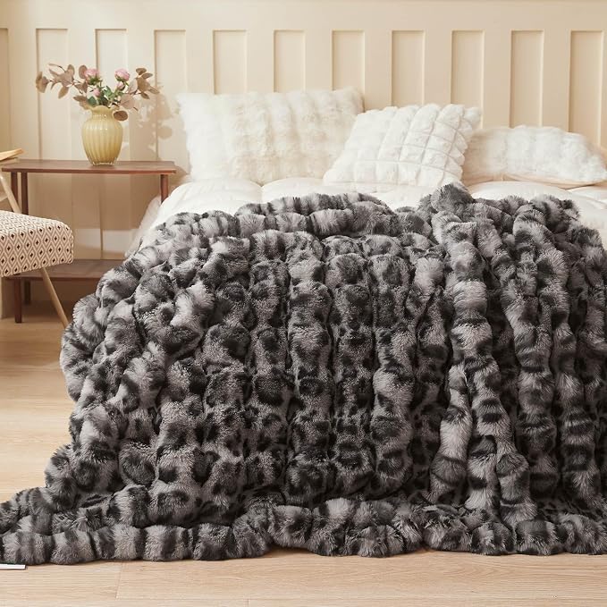 LIFEREVO Leopard Print Fluffy Faux Rabbit Fur Throw Blanket 60x80, Gray | Cheetah Print Soft Plush Bubble Throw for Bed Couch Sofa Office, Washable Skin-Friendly Cozy Furry Blanket for Home Decor