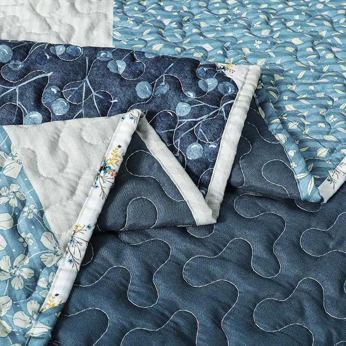 Exclusivo Mezcla Reversible Boho Quilted Throw Blanket, 50"x 60" | Lightweight Summer Quilt Throw, Designed for Bed/ Couch/ Sofa, Blue Patchwork Pattern