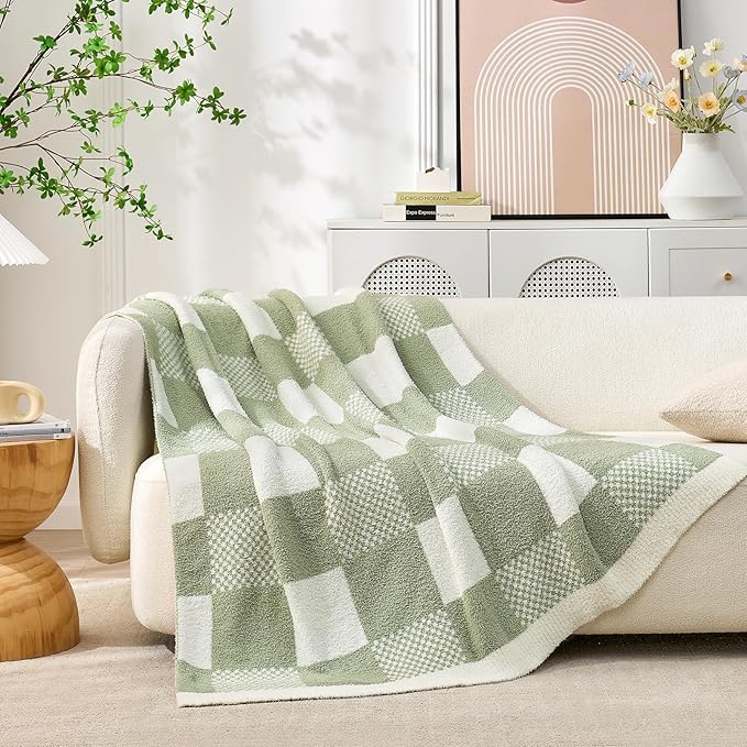 Snuggle Sac Checkered Blanket, Sage Green Throw Blanket for Couch Checker Microfiber Warm Fuzzy Cozy Soft Oversized Throw XL Reversible Checkered Blankets for Sofa, Chair, Bed, 50x70 inches