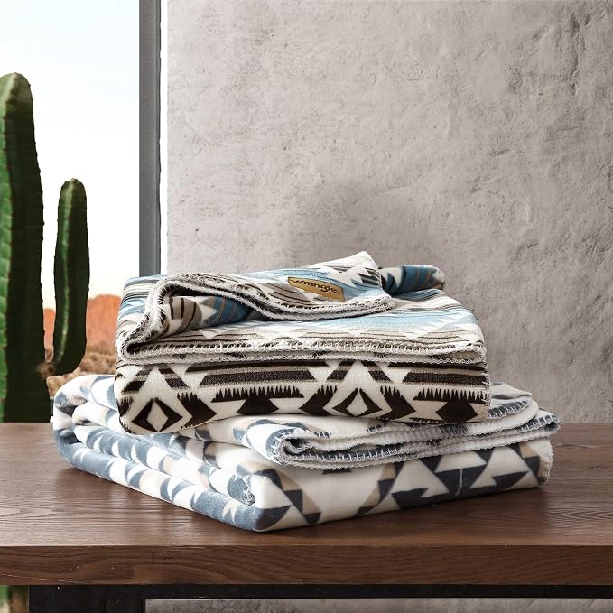 Wrangler - Oversized Fleece Throw Blanket for Couch 60x70, Ultra Soft Reversible Plush Blanket, Americana Decor, Cozy Western Style Throw for Sofa, Bed, Living Room (Jericho Aqua/Brown)