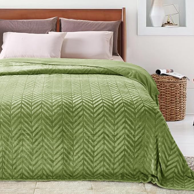 Whale Flotilla Flannel Fleece Fall Bed Blanket Twin Size, Olive Green | Lightweight Breathable Soft Bedspread, Plush Fluffy Coverlet Chevron Design Decorative Blanket for Home Life, 60x80 Inch