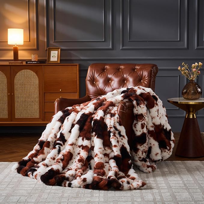 Faux Fur Bed Blankets Queen Size, 750 GSM Double Sided Plush Fluffy Furry Blanket for Couch Sofa Bed Bedroom Living Room Hotel, Super Soft Warm and Cozy Cow Print Blankets, Brown, 80''x90''