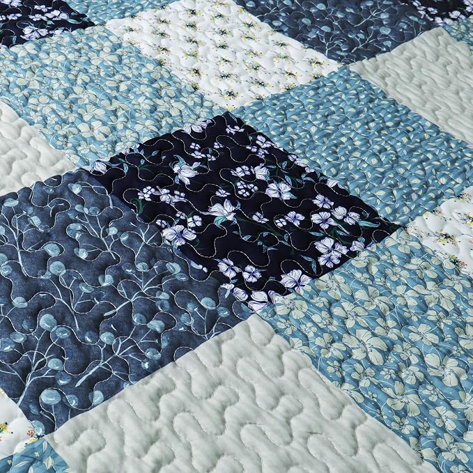Exclusivo Mezcla Reversible Boho Quilted Throw Blanket, 50"x 60" | Lightweight Summer Quilt Throw, Designed for Bed/ Couch/ Sofa, Blue Patchwork Pattern