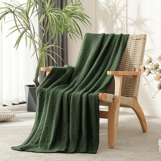 Emerald Green Throw Blanket, Soft Fluffy Fuzzy Knit Blanket for Couch Bed Sofa, Cozy Plush Warm Blanket for Bedroom Living Room, Spring Home Decor, 50x60 Inches