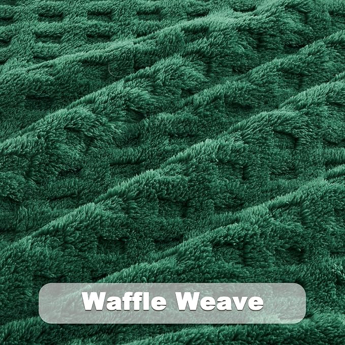 NEWCOSPLAY 3D Waffle Checkered Flannel Twin Blanket, Dark Green, 60"x80" | Super Soft Cute Lightweight Decorative Premium Silky Fleece Blanket for Couch Sofa Bed, Gift for Women Men, All Season Use