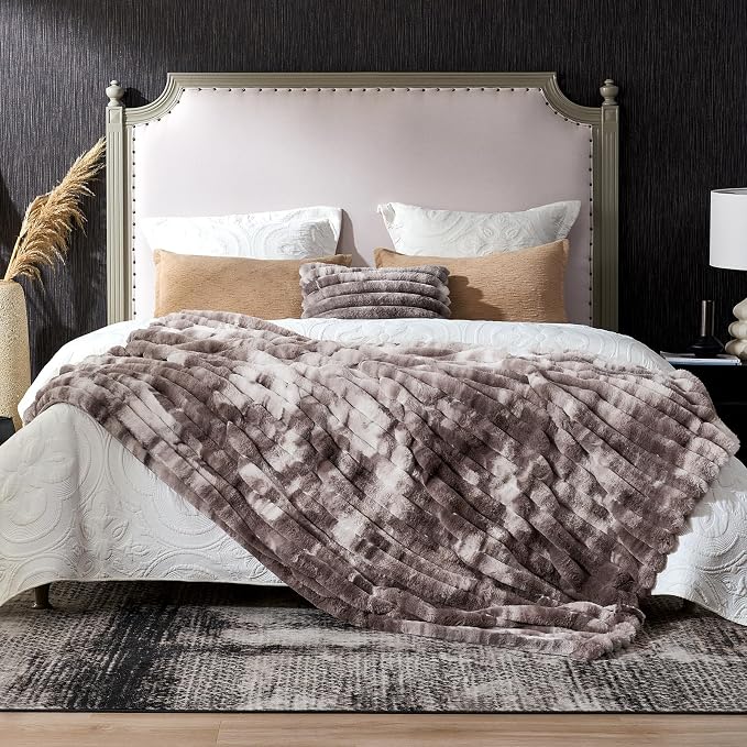 Cozy Bliss Faux Fur Throw Blanket for Couch, Cozy Warm Plush Striped Blanket for Sofa Bedroom Living Room, 50 * 60 Inches Tie-dye Grey
