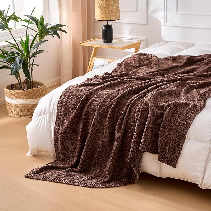 Amazon Basics Chunky Chenille Knit Throw Blanket for Couch, Bed and Sofa, Soft and Warm Lightweight Jersey, 50"×60", Brown
