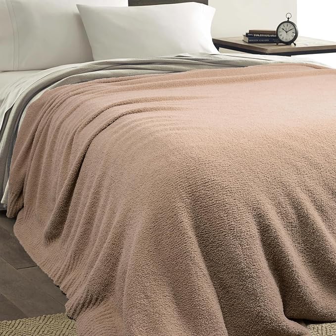 Dusty Rose Fuzzy Knitted Blanket, Soft Plush Queen Size for Bed, Cozy Lightweight Blanket for All Seasons, Dusty Rose, 90x90