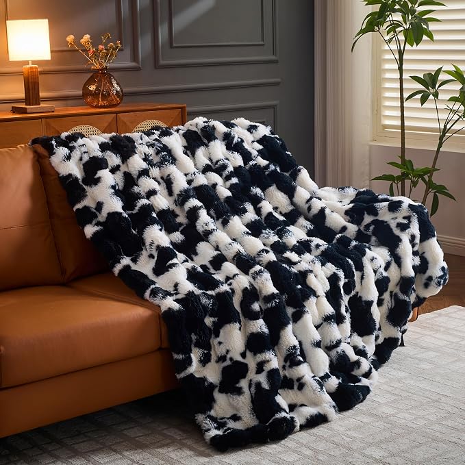 Faux Fur Bed Blankets Queen Size, 750 GSM Double Sided Plush Furry Blanket for Couch Sofa Bed Bedroom Living Room Hotel, Super Soft Warm and Cozy Cow Print Blankets, Black White, 80''x90''