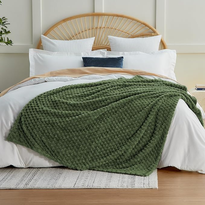 EXQ Home Gentle Soft Fleece Throw Blanket – Cozy Lightweight 3D Imitation Turtle Shell Jacquard Blanket for Couch Bed – All-Season Warm Fuzzy Flannel Blanket for Women Mom Gifts(50"x60",Olive Green)
