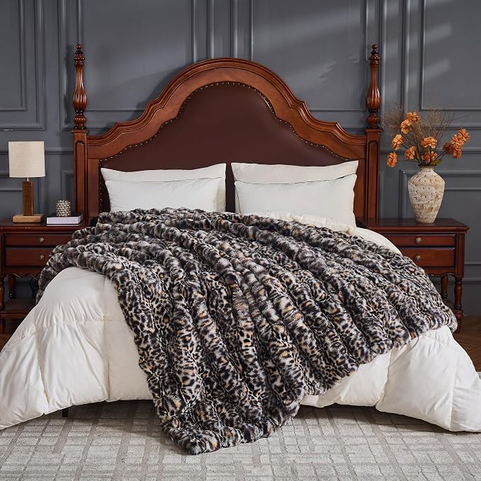 Leopard Faux Fur Blankets 50''x60'', 750 GSM Double Sided Throw Blanket for Couch Sofa Travel and Camping, Super Soft Cozy Fluffy Plush Blanket, Cheetah Print Furry Blankets for All Seasons