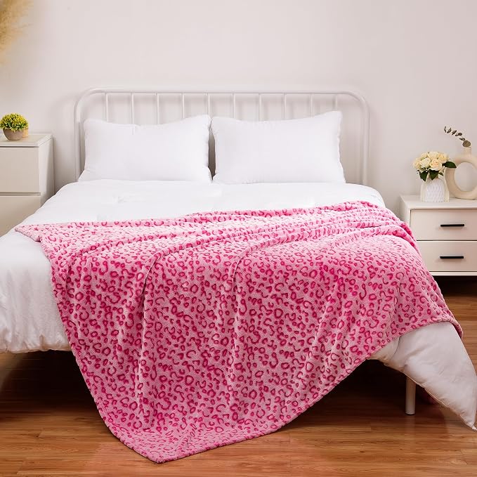 Excervent 3D Leopard Print Throw Blanket for Bed, 50x60 inches, Pink | 280 GSM Lightweight Fleece Cheetah Throw Blanket for Couch Sofa Bed, Super Soft Cozy Warm Blankets, Suitable for All Seasons