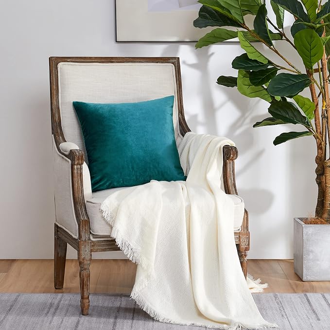 GIGIZAZA Teal Velvet Pillow Covers 20x20 Decorative Pillows Pack of 2 | Blue Throw Pillows for Couch Sofa,280gsm Soft Textured Fabric,Modern Square Pillowcases,Luxury Cushion Covers