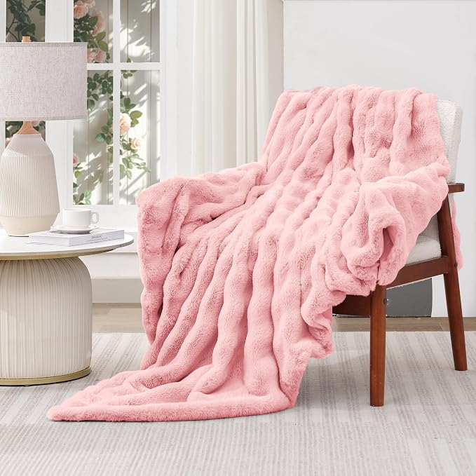 Luxury Faux Rabbit Fur Throw Blanket for Couch,Super Heavy Warm Cozy Blanket for Sofa Bedroom Living Room,Ultra Soft Fluffy Reversible Plush Blanket for Home Decor Gifts,Pink