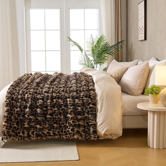 DOWNCOOL Faux Rabbit Fur Throw Blanket, Soft Fluffy Fuzzy Plush Bubble Blanket for Couch Sofa & Bed, Cozy Warm Luxury Fleece Minky Blanket, 60x80 Inches Leopard Print