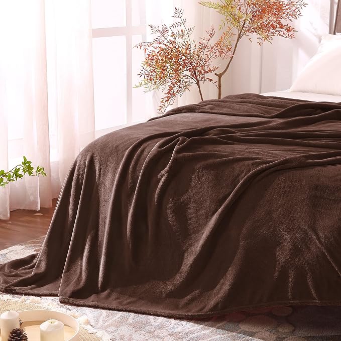 BEDELITE Fleece Blanket Soft Plush Throw for Couch Brown 50"x60" | Ultra Soft Fleece, Plush Microfiber, Lightweight Warmth, All Season Comfort, Fade Resistant, Machine Washable, Couch Sofa Bed