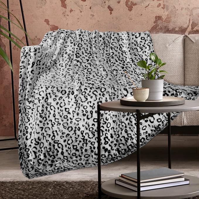 Black Leopard Print Blanket for Women, Soft Plush Cheetah Throw Blanket, Warm Cozy Fleece Blanket for Bed Couch, Home Decor Bedroom Living Room Decor, Mothers Day Birthday Gifts for Mom Wife, 60"x80"
