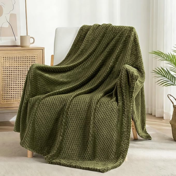 Exclusivo Mezcla Large Waffle Fleece Throw Blanket for Couch, Olive | Lightweight Soft Blanket for Sofa, Bed, Living Room, Plush Fluffy Throw for Home Decor, Travel, All Season, 50x70 Inches