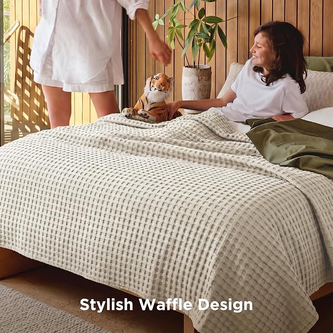 Bedsure Cooling Cotton Waffle Queen Size Blanket - Lightweight Breathable Soft Blanket of Rayon Derived from Bamboo for Hot Sleepers, Luxury Throws for Bed, Couch and Sofa, Linen, 90x90 Inches